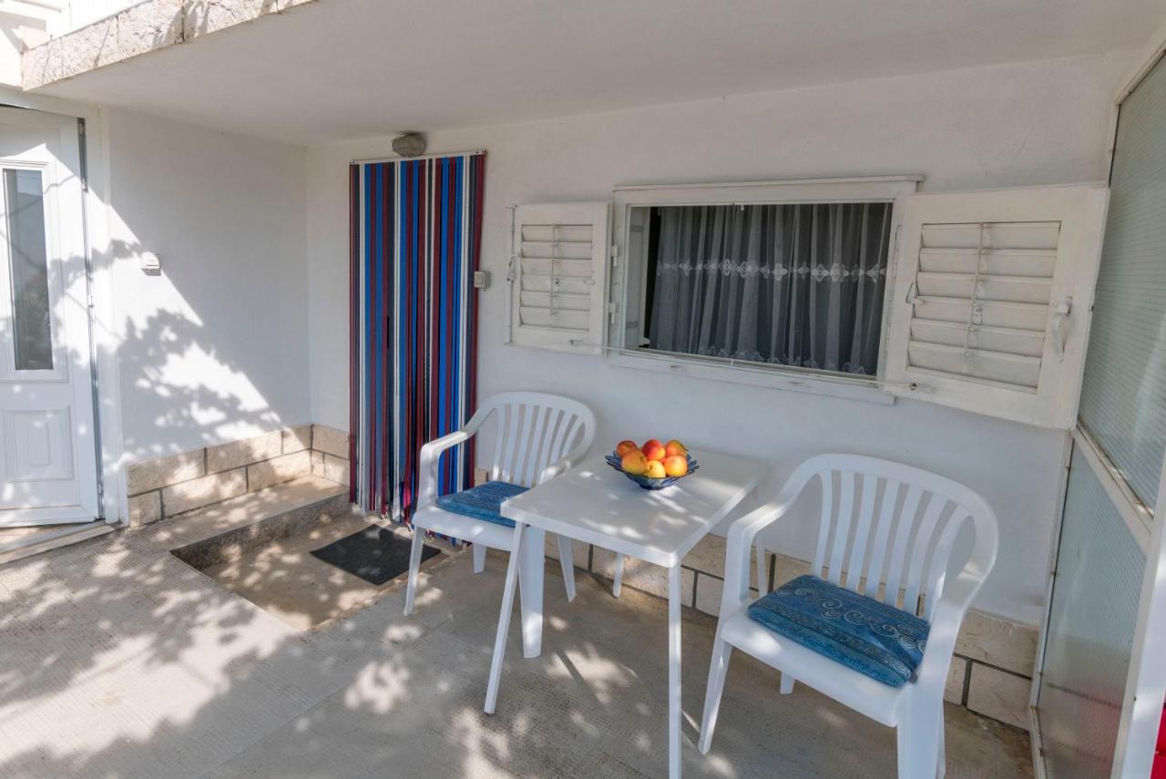 פרימוסטן Apartments And Room Milka-Jere מראה חיצוני תמונה